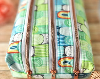 Cat Lover's Triple Zipper Pouch for Make-up Supply Storage for On-The-Go Cosmetic Toiletry Bag for Organization Travel Purse for Essentials