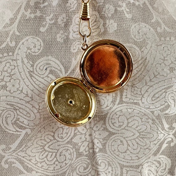 Vintage Rose Locket, Guilloche Gold Locket, Perfe… - image 8