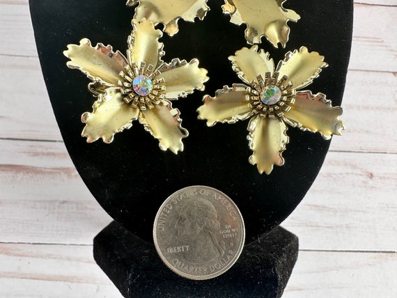 Vintage 1960s Flower Brooch, Ruffled Flower Brooc… - image 5