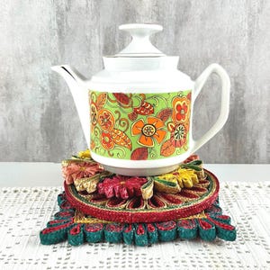 Vintage Flower Tea Pot and Straw Trivets, Groovy 1970s Mod Kitchen Decor