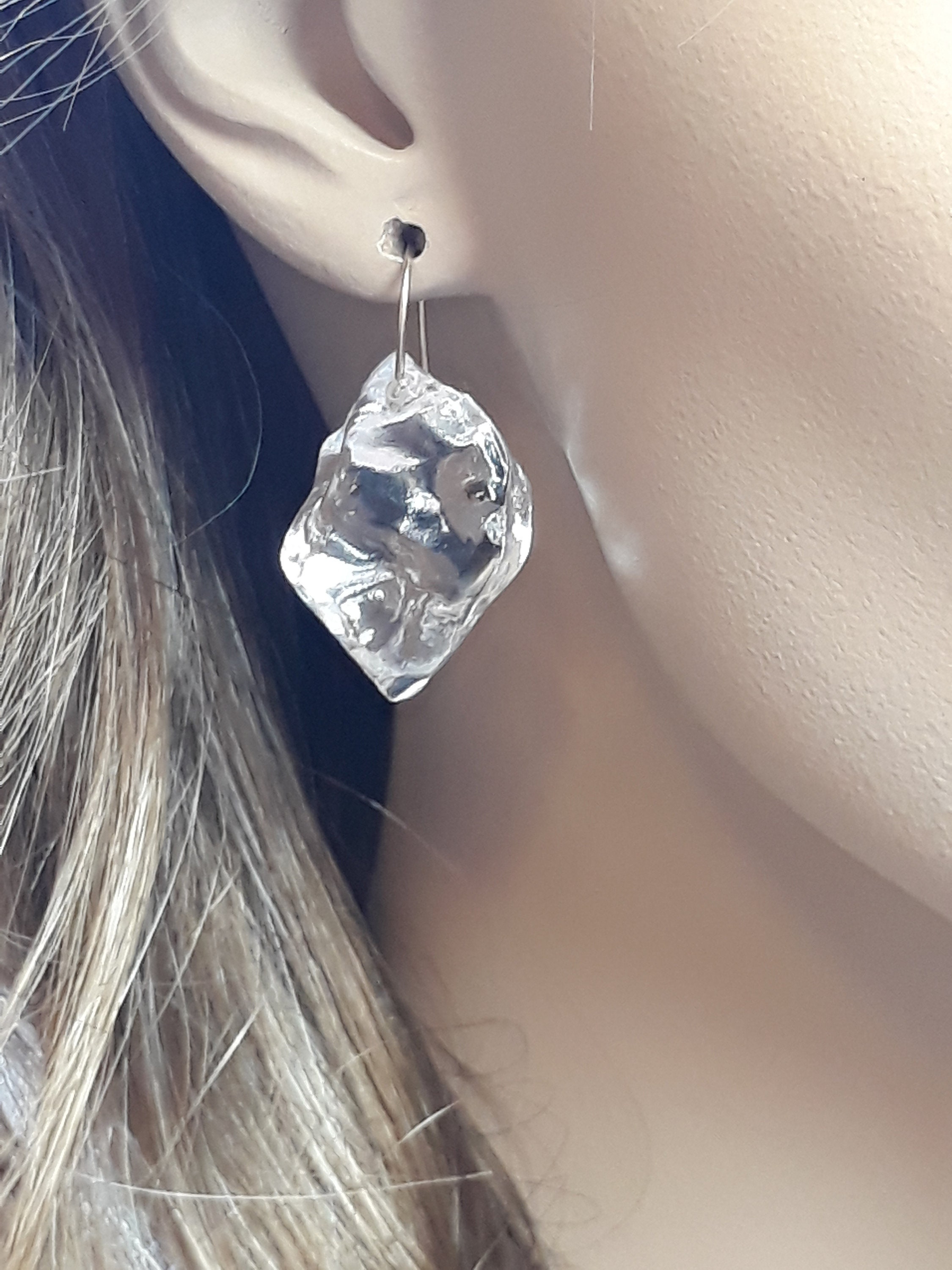 90s Chunky Ice Cube Hoop Earrings | Minimal Business Casual