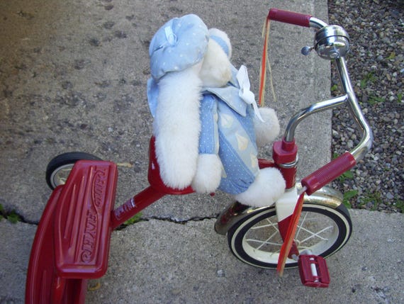 radio flyer plastic tricycle