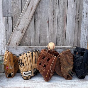 Easton Glove - Etsy