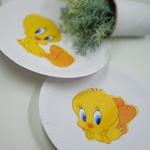 10 Large Party Paper Plates 23 cm, Yellow Tweety, birthday table decor, bird tableware plates, tweety themed party, Cute Disney decoration.