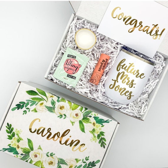 Engagement Gift Box, Engagement Box, Bride Gift Box, Bride Box, Friend Engagement Gift, Daughter Engagement Gift, Bridal Shower Gift