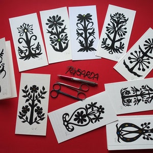 10 cartes de vœux papier découpé art. Ensemble de cartes d’art populaire découpées à la main. Cartes de notes florales