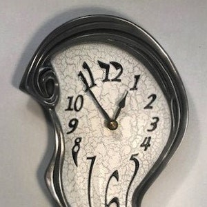 Dali Uhr