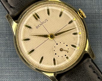 Vintage watch, 1950's Benrus Crosshair. Serviced, Running and keeping time! Ready to wear!