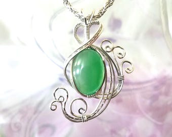 Green Chalcedony Agate Womans Pendant Wire Wrapped Jewelry Handmade in Silver With Free Shipping