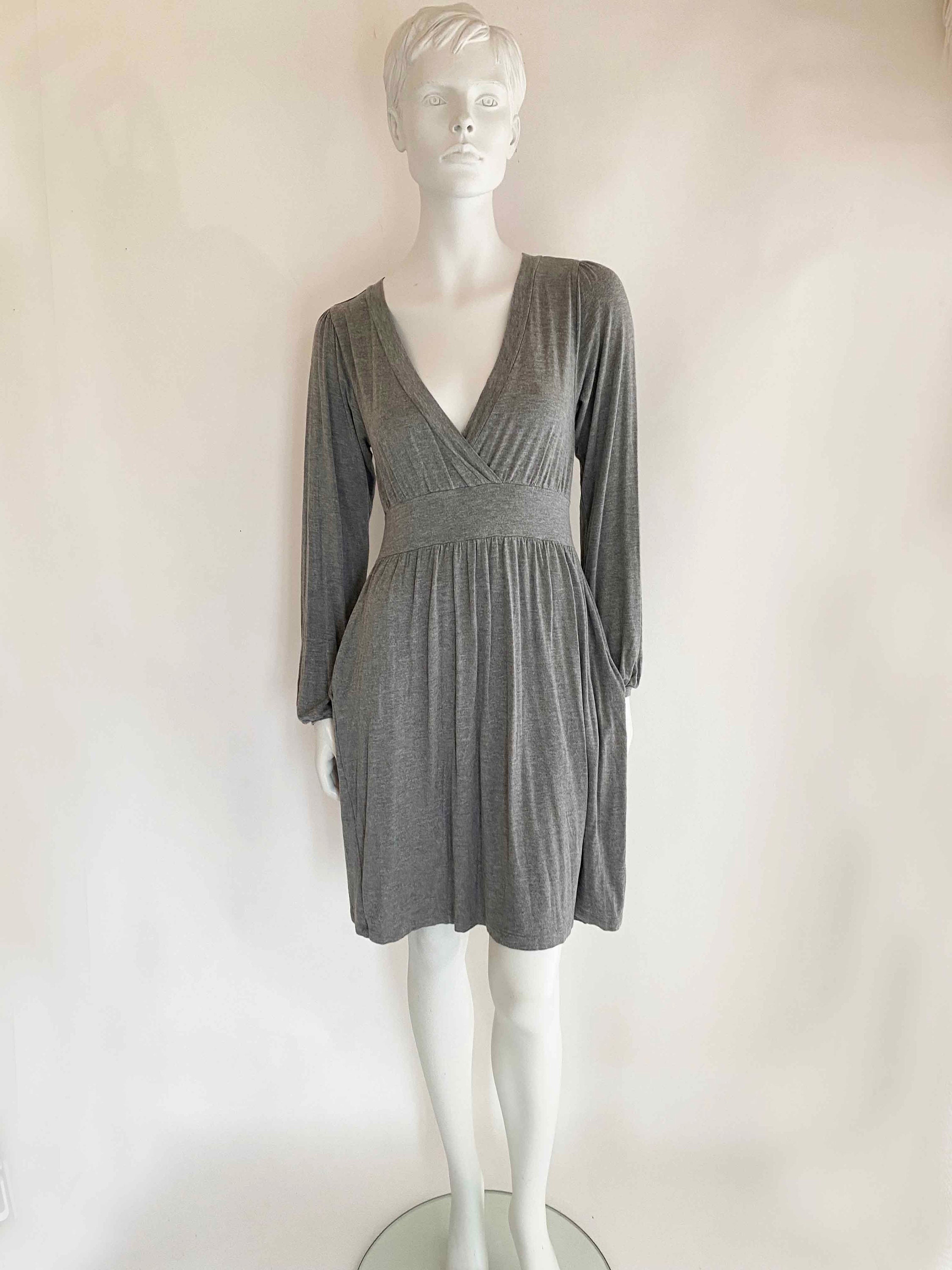 form fitting knit dress Form-fitting Summer Knit Dress Loren No6 – Magnolica Shop main image 1