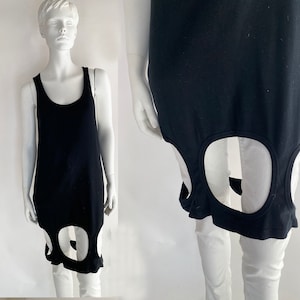 The Munich Minimalist Mirror 90s Vintage T-Shirt Tank Top Scoop Neck Dress Black Cotton Jersey Top Blouse Designer Abstract Avant Garde S