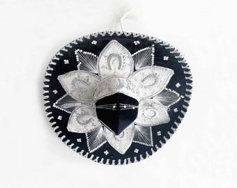 The Serenade Your Señorita Sombrero Vintage 70s Traditional Festive Mexican Hat Wall Hanging Home Decor Velvet Costume