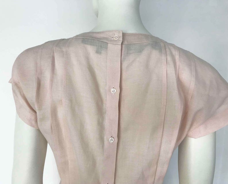 The Blush x Roses Vintage 80s Linen Blouse Pleated Fitted Embroidered Button Back Pale Pink Floral Cap Sleeve Shirt Top image 5