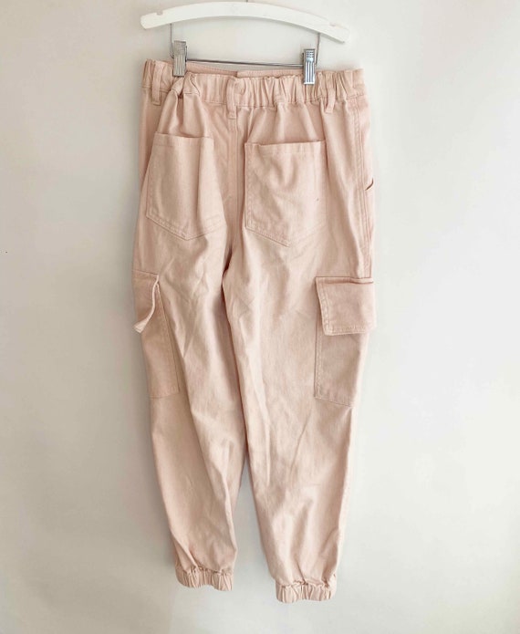 Details 67+ elastic fuzz on pants in.eteachers