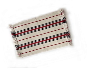 The Mexican Fiesta Siesta Small Rug Vintage 90s Hanging Tapestry Textiles 21 x 33 Home Decor