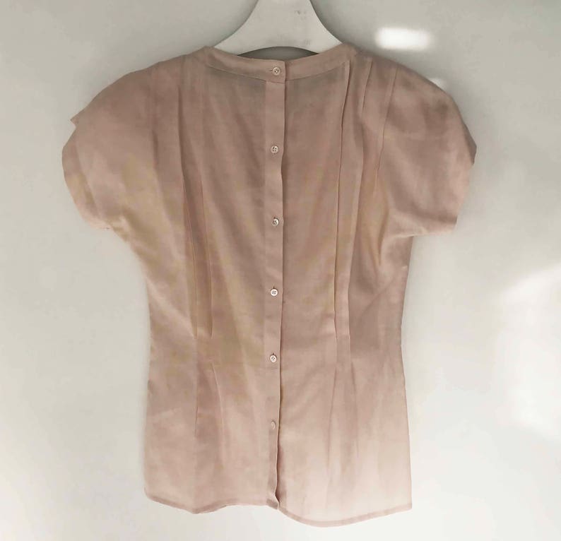 The Blush x Roses Vintage 80s Linen Blouse Pleated Fitted Embroidered Button Back Pale Pink Floral Cap Sleeve Shirt Top image 7