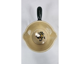 Asa de salsera vintage Metlox Poppytrail con diseño de gallo, color verde provincial de California.