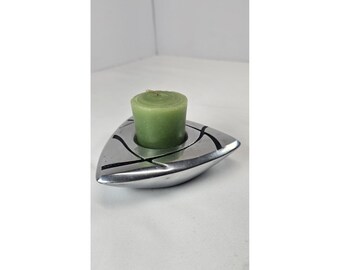 Portacandele in metallo Lenox Vibe per lumini, moderno, astratto, color argento.