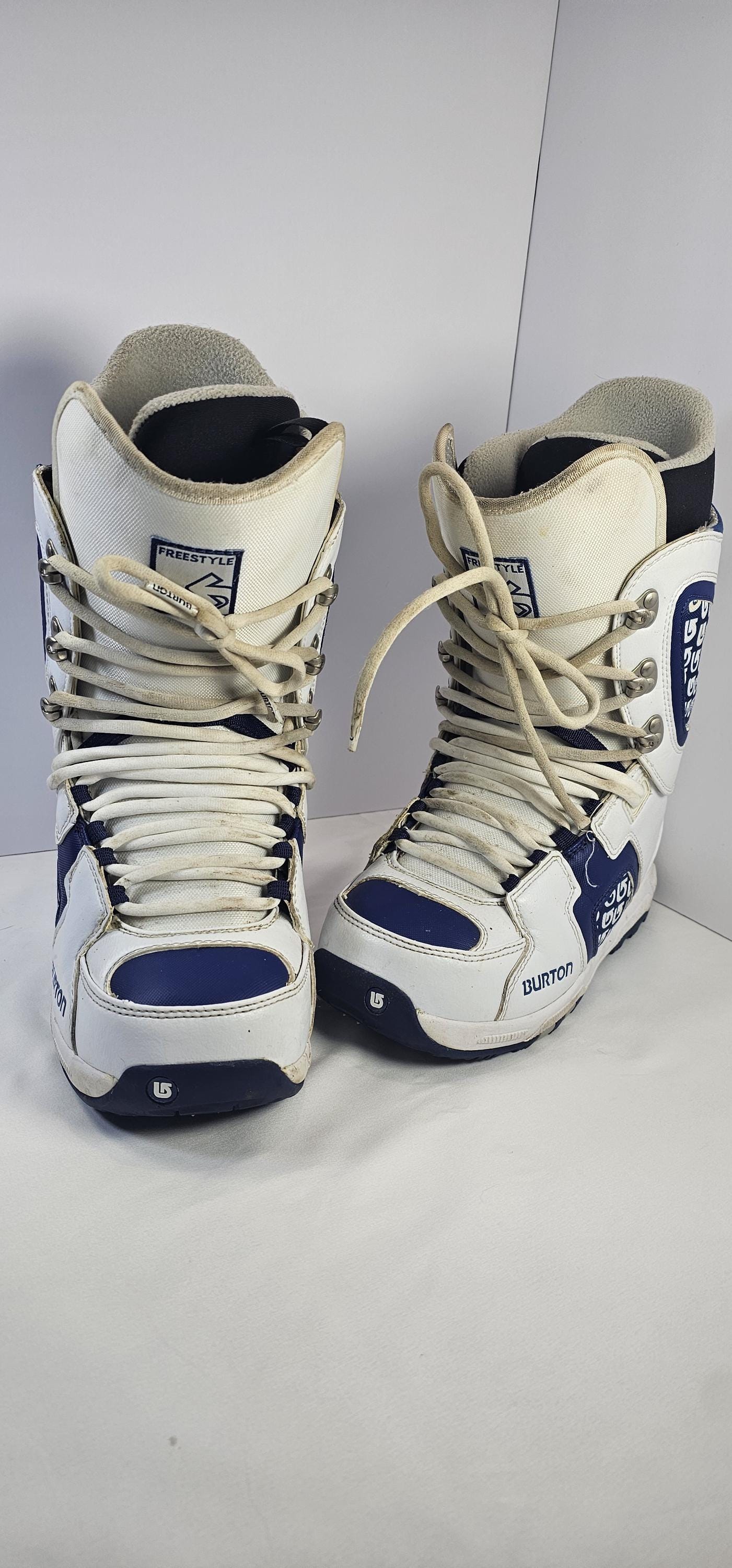 BURTON freestyle imprint 2 men’s snowboard boots 
Size 8 Burton Freestyle Snowboard Boots 2008 | evo main image 3