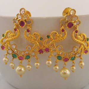 Kundan Clodded Pearl Dhangling Golden Statement Boucles d’oreilles