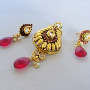 Pendant and Earrings Set - Indian Jewelry