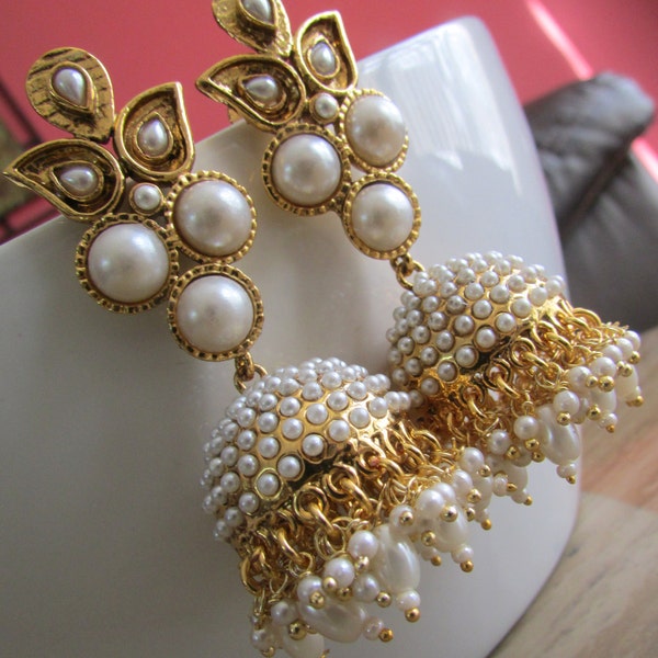 Pearl chandelier earrings - Jhumka