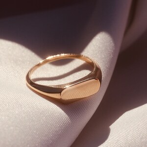 Signet Ring Plain in Silver or Gold Engravable