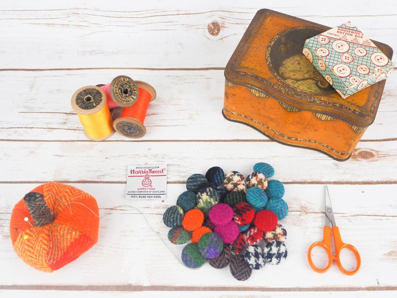 15mm Red Twill Harris Tweed Covered Buttons