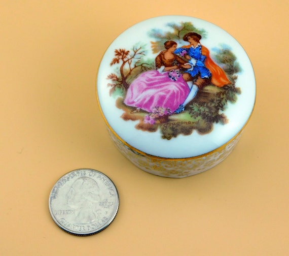 Limoges Porcelain Trinket Box – Fragonard Courting Scene, Gold