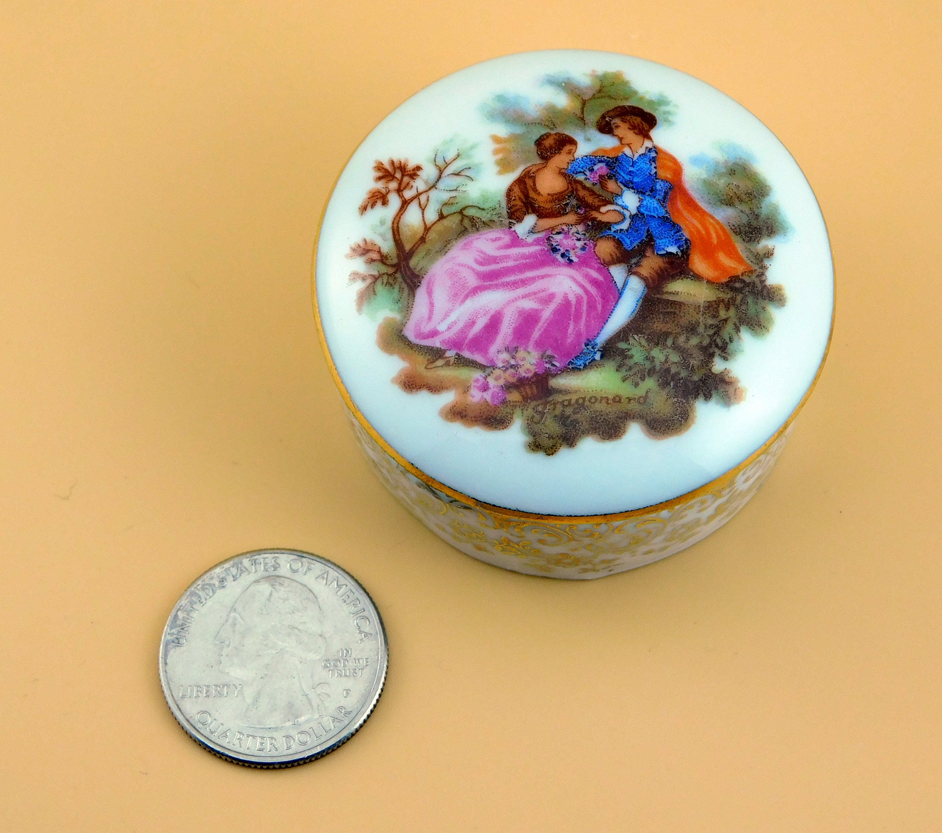 LIMOGES PORCELAIN COLLECTABLE - Tiny Trinket Box, Pill Box, Ring