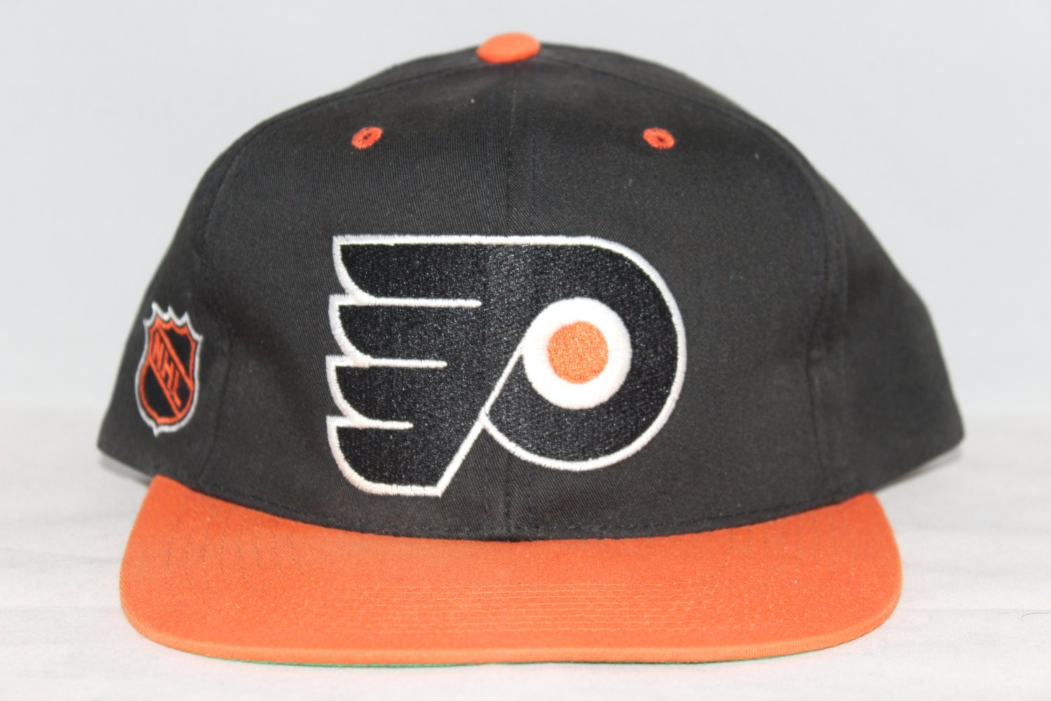 Vintage Philadelphia Flyers Sports Specialties NHL Snapback Hat
