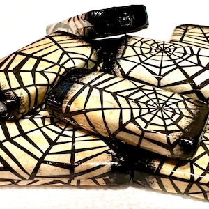 Spider Web Bamboo Tile Beads