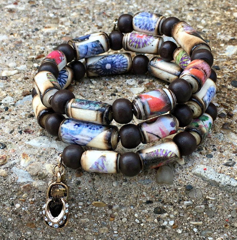 Boho Memory Wire Paper Bead Bracelet