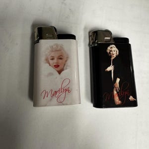 marilyn monroe cigarette lighter 2 Marilyn Monroe Lighters