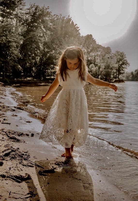 11 Flower Girl Headband Ideas for Boho Summer Wedding