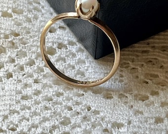 VINTAGE Dainty Pearl Ring Antique 10K Gold Claw Setting CLARK & COOMBS June Wedding Birthstone Heirloom Estate First Promise Ring - size 6.5