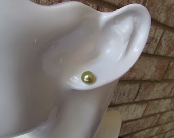 Light Green Pearl Earrings,Pearl Earrings,Green Earrings,Stud Pearl Earrings,925 Pearl Earrings,Green Earrings,Freshwater Pearl Earrings