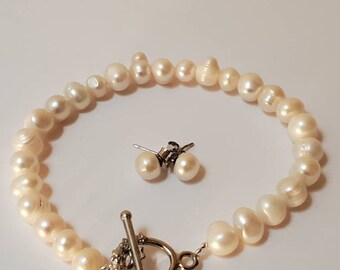 Set of Pearl- Pear Bracelet, Pearl Earrings, Stud Pearl Earrings, Potato Pearl Bracelet, 925 Pearl Earrings, Freshwater Pearl, White Pearl