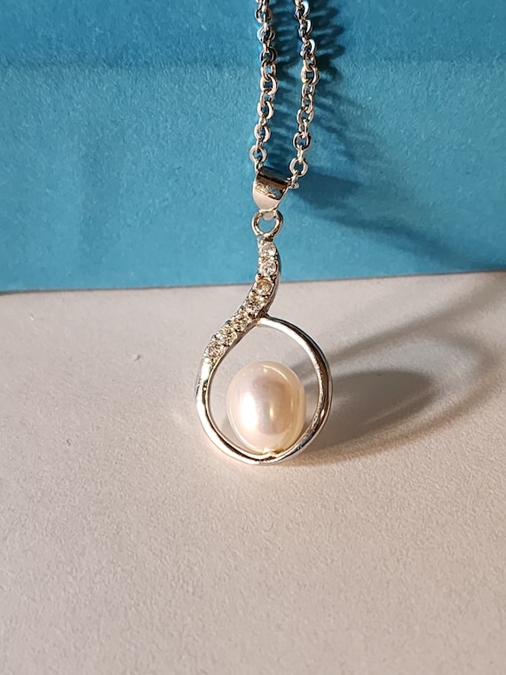 Pearl pendant only clearance