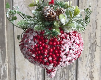 Christmas Berry Ball Ornament, mistletoe kissing ball, Kissing Ball, Christmas floral, mistletoe ball, Red Berry Kissing ball, Keleas