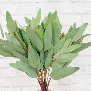 Premium quality Artificial Long Leaf Seed Eucalyptus Bundle Greenery for floral design, High End silk floral greenery for wreath making