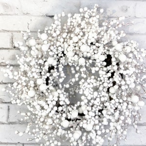 White Berry Wreath – Fig & Dove