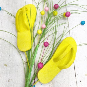 Yellow Flip Flop Stem, Summer Flip Flop wreath, summer decorations, Keleas, Keleas Florals