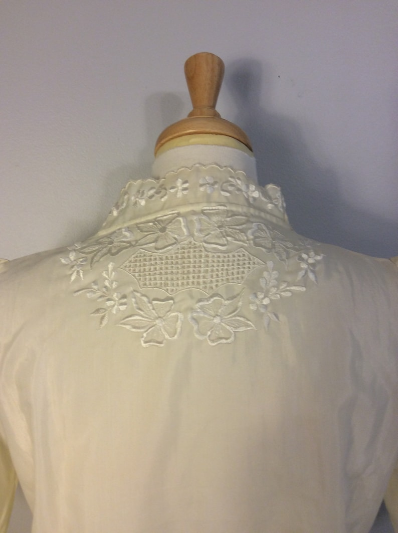 Vintage 50/'s Embroidered Blouse