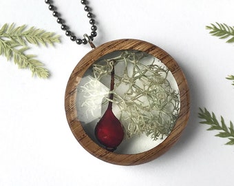 Resin Terrarium Necklace with Mushroom Moss: Fungi Botanical Mushroomcore Fairy Woodsy Northwoods Boreal Jewelry Wood Pendant