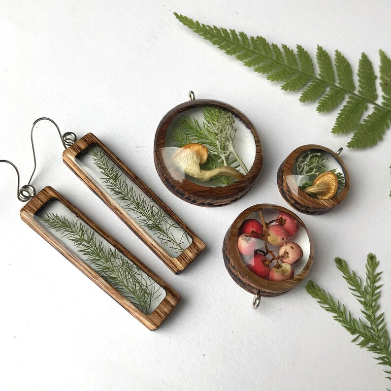Resin Terrarium Necklace with Mushroom Moss: Fungi Botanical Mushroomcore Fairy Woodsy Northwoods Boreal Jewelry Wood Pendant