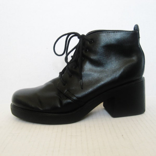 90s BLACK Ankle BOOTS / Women's 9.5 Wide Chunky Shoes