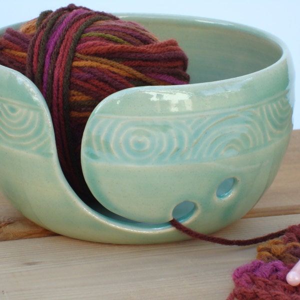 Yarn bowl ceramic, pottery Yarn Bowl with hand carved design, Aegean Blue-Green, Knitting bowl, Crochet bowl, yarn holder, for knitters