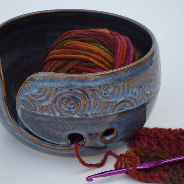 Yarn bowl ceramic, pottery Yarn Bowl with hand carved design, Blue Rutile color, Ceramic Knitting bowl, Crochet bowl, Yarn Holder