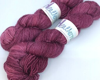 Alpaca Divine Sock Teint à la main 100g 4 ply Fingering Wool Yarn Merino Alpaga Nylon Vin rouge